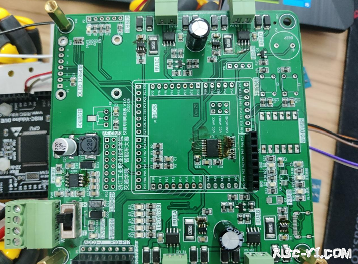 RISC-Vduino DUE开发板教程-「RISC-V单片机中文社区」一辆RISC-V MCU极速四轮驱动智能车诞生了risc-v单片机中文社区(4)